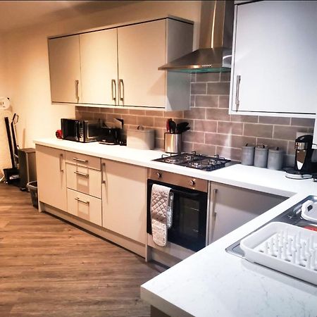 Rotherham - Rawmarsh - Great Customer Feedback - 2 Bed Bungalow - New Build - High End Furnishings - Wheel Chair Accessible - Large Enclosed Garden - Dog Friendly Kültér fotó